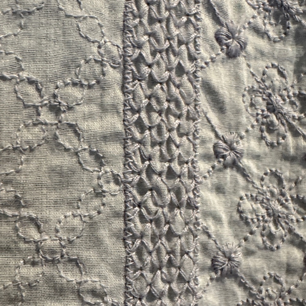 Meadow Rue - Anthropologie light gray Lace Detail Top women’s medium - Picture 4 of 16